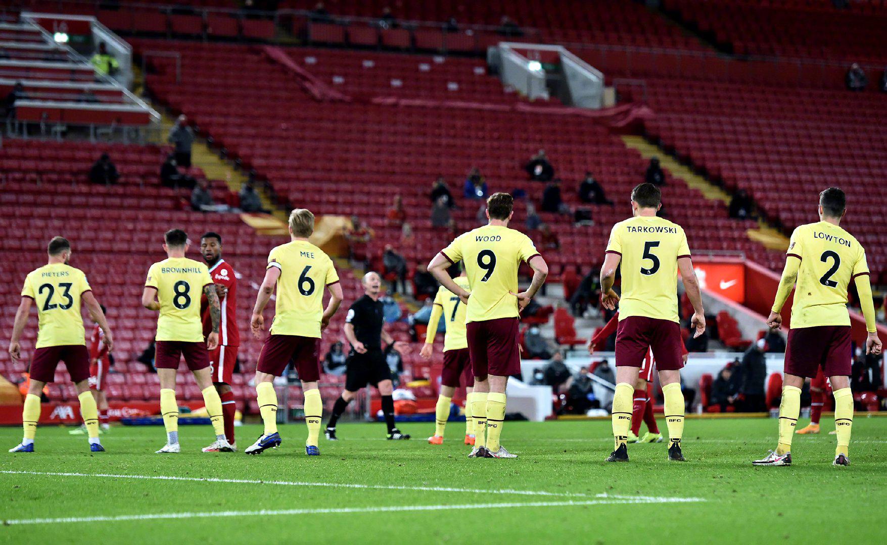 以及对球员 以及对球员